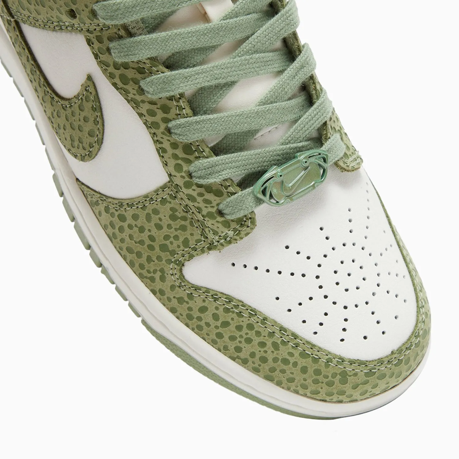 Women's Dunk Low PRM "Safari Oil Green"